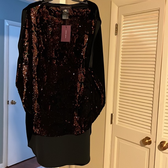 Women’s elegant dress, back is longer and beautiful thin velvet black - Picture 4 of 9
